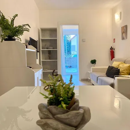 Casa Rosa Tre- 45 Quadratmeter Und Parkplatz By Interhome * Rapallo