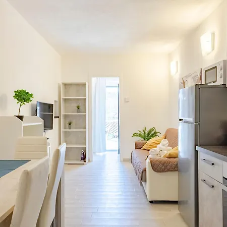 Lägenhet Casa Rosa Tre- 45 Quadratmeter Und Parkplatz By Interhome