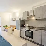 Casa Rosa Tre- 45 Quadratmeter Und Parkplatz By Interhome Daire Rapallo