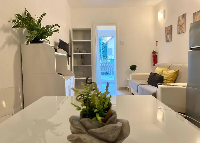 Casa Rosa Tre- 45 Quadratmeter Und Parkplatz By Interhome * Rapallo