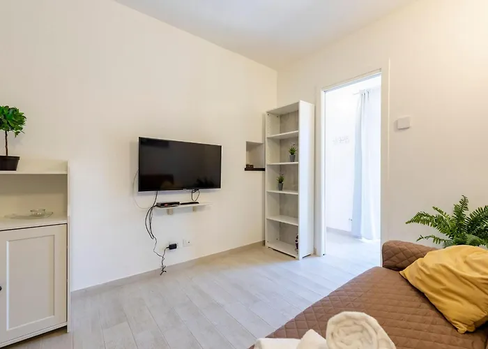 Apartament Casa Rosa Tre- 45 Quadratmeter Und Parkplatz By Interhome
